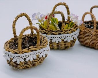 2 pieces Miniature basket, Miniature Garden Dollhouse 1:6