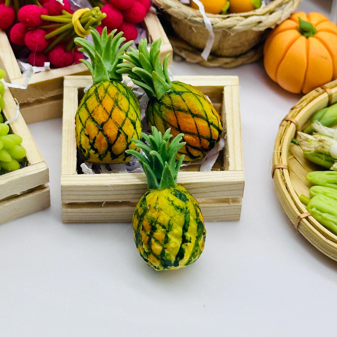 3 piezas de piña en miniatura con caja de madera para casa de muñecas ...