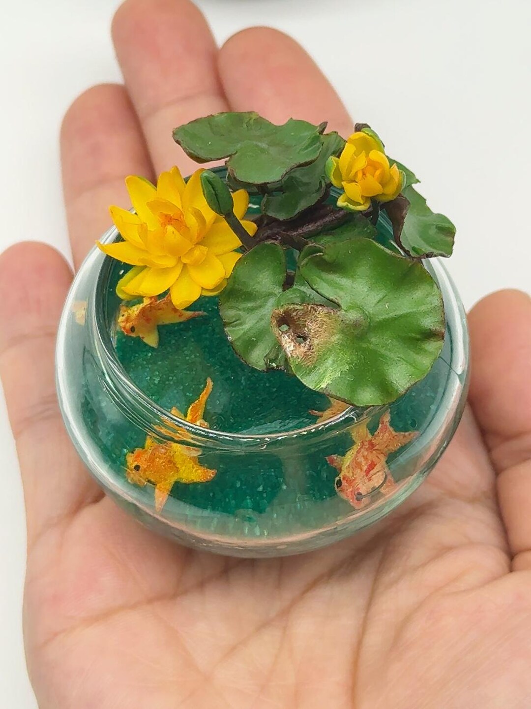 ミニチュア金魚と蓮の鉢：ドールハウス用リアルな偽魚 - Etsy 日本
