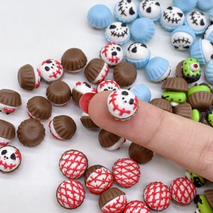 10 pieces Miniature Cupcake Halloween designs for Doll&#39;s house collection, Miniature Sweet dollhouse, Fake Food scale 1:12