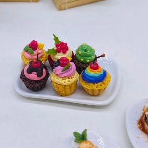 Miniature 6 pieces Cupcake with Tray for Doll&#39;s house collection