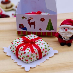 Miniature Cake, Miniature sweet,Dollhouse cake,Dolls and miniature 1:12 scale