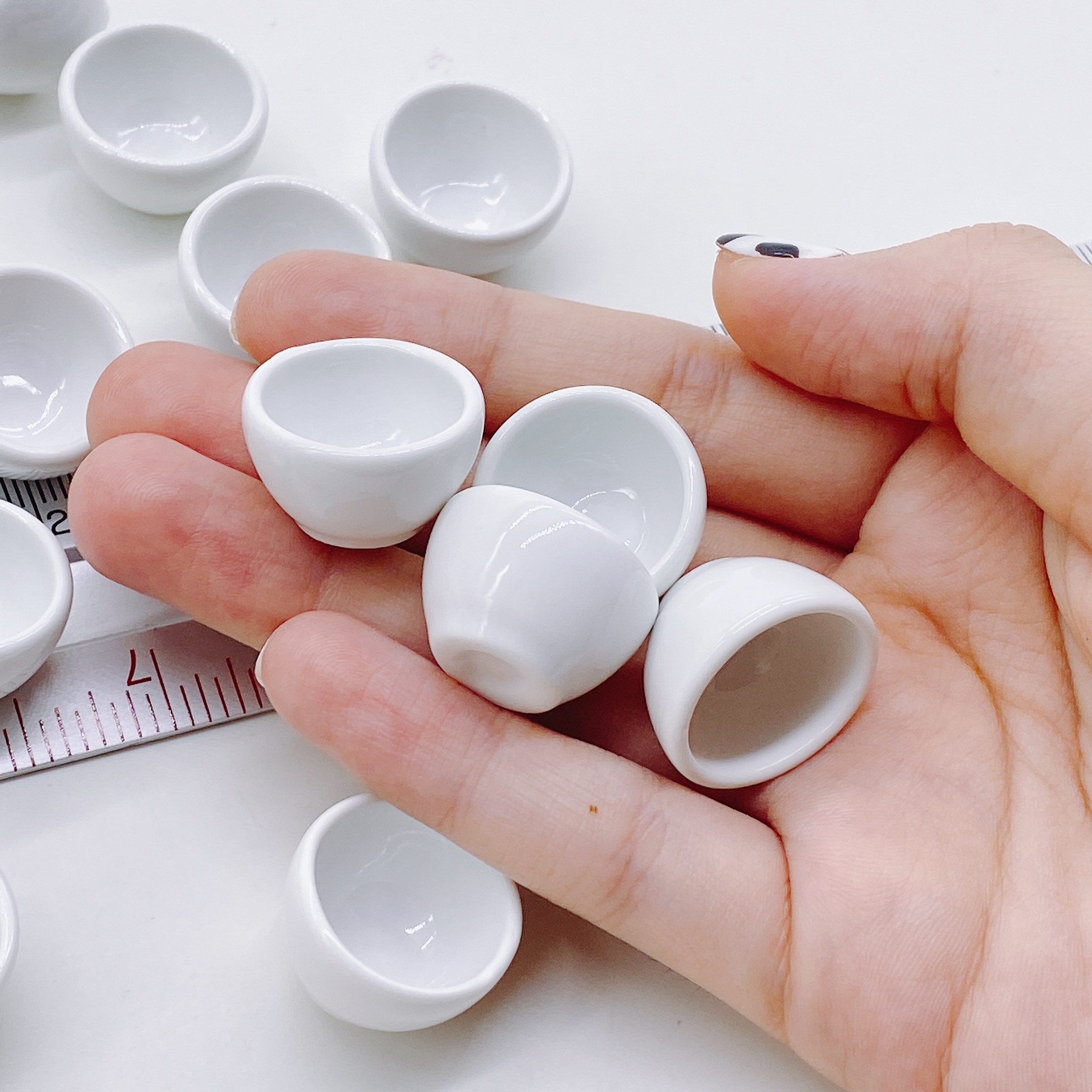 10 pieces Miniature Ceramic Gloss Bowl 20 mm. decorate for kitchen doll 1:12