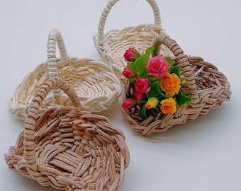 2 pieces Miniature basket, Miniature Garden Dollhouse 1:6