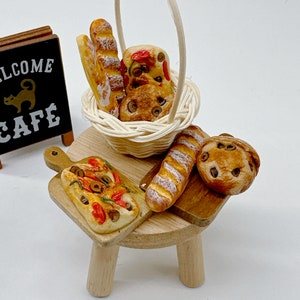 Miniatur-Brot In Papier-Tasche – Puppenhauszubehör Für Küche & Bäckerladen, Maßstab 1:12
