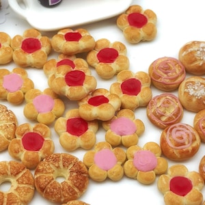 10 pieces Miniature Bread, Miniature Bakery, Miniature Sweet, Dolls and miniature