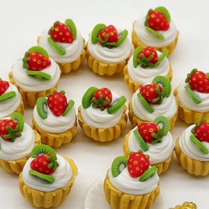 10 pieces Miniature Cupcake, Miniature Fake Food,Miniature Cake, Miniature Bakery, Miniature Sweet 1:12 scale
