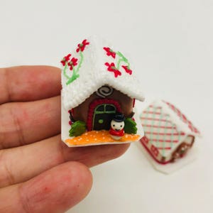 ミニチュアジンジャーブレッドハウス3D、ミニチュアクリスマスケーキ、ミニチュアベーカリー、ミニチュアスイーツ、ドールハウスケーキ、人形とミニチュア