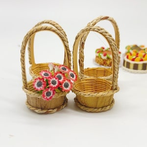 3 pieces Miniature Wicker Basket, Miniature Basket, Miniature Doll&#39;s house and decorate