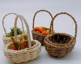 2 pieces Miniature wicker basket, Miniature Garden Dollhouse 1:12