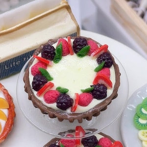 Miniature Strawberry and Berry Tart, Miniature Fake Food, Miniature pie made clay 30 mm