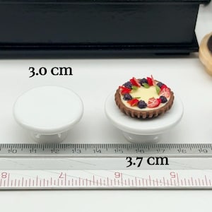 2 Stück Miniature Etagere für Puppenstube / Puppenhaus