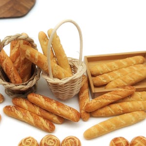 Pan de arcilla en miniatura: Panadería para casas de muñecas, 10 piezas