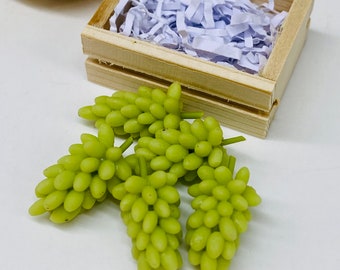 Puppenstube Miniatur Weintrauben dunkel blau 12 mm 