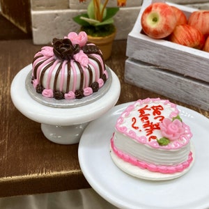 Set de pastel en miniatura: Pastelería de casa de muñecas de arcilla polimérica (2 piezas)