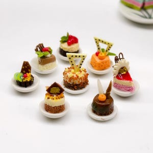 7-8 pieces Miniature Mini Cake, Miniature Cake fake food for Doll&#39;s house collection scale 1:12