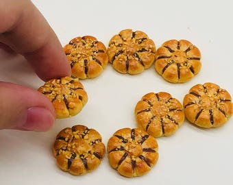 5 pieces Miniature Bread,Miniature Bakery,Miniature Sweet,Dolls and miniature,miniature jewelry