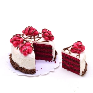 Miniature Red Velvet Cake, Miniature Fake cake, Dollhouse sliced cake,Dolls and miniature 1:12 scale