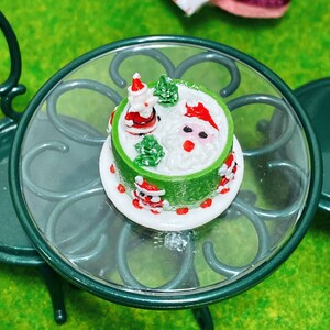 Miniature Christmas Cake ,Miniature Fake Cake,Miniature Bakery,Miniature Sweet,Dollhouse cake,Dolls and miniature,miniature jewelry 1:12