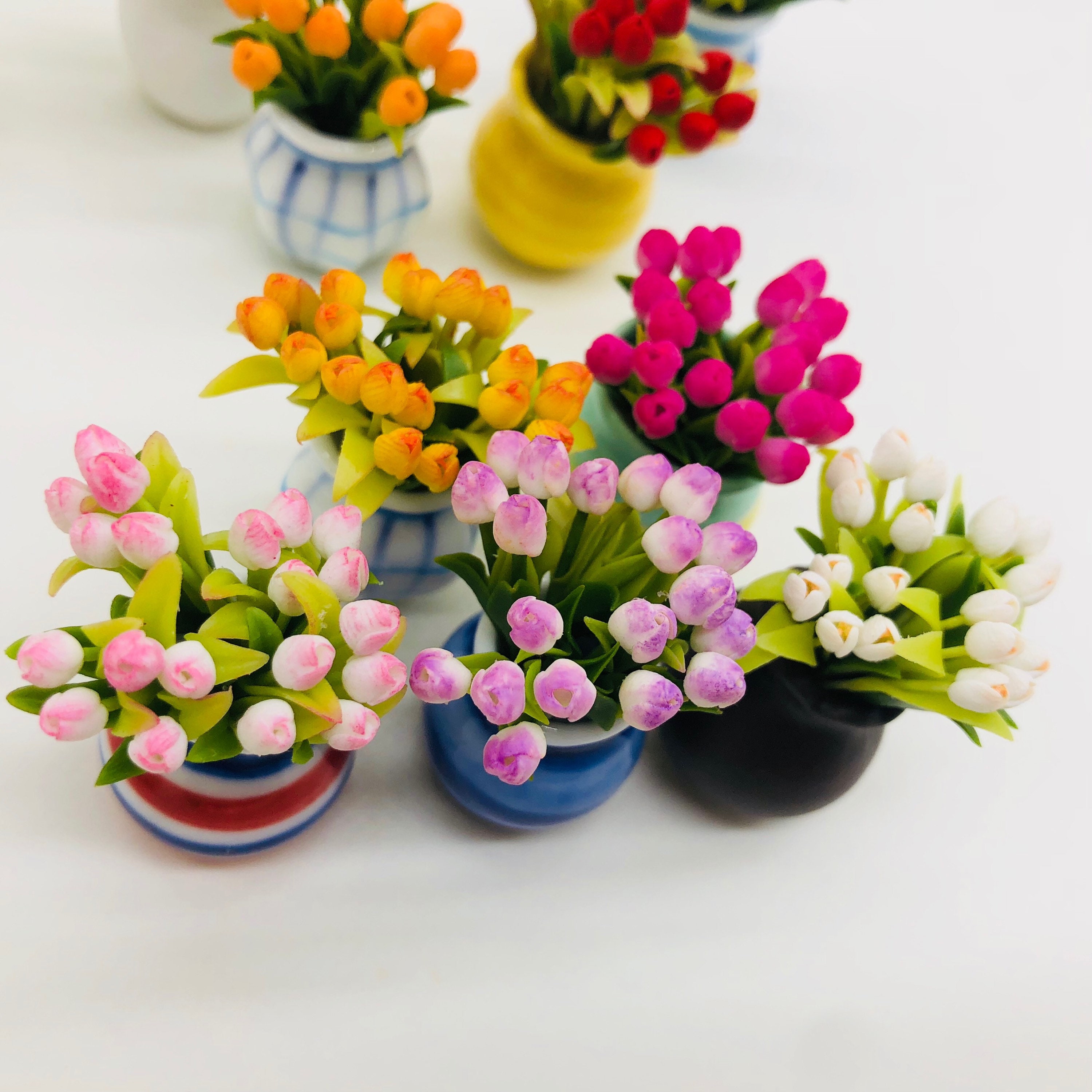 ミニチュアチューリップブーケ、小さな粘土の花、ドールハウスガーデン