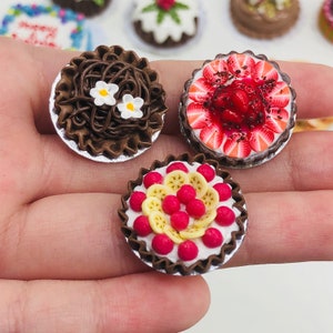 Miniature Pie 3 pieces,Miniature food,Miniature Bakery, Dolls and miniature