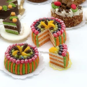 Miniature Cake with Sliced Cake decorate dollhouse