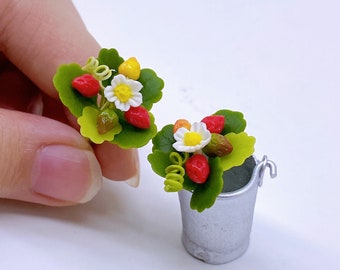 4 pieces Miniature Flowers decorate for Dollhouse and Fairy Garden