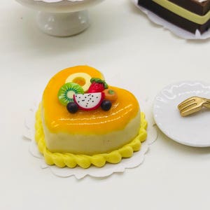 Miniature Fruit Cake,Miniature sweet,Dollhouse cake,Dolls and miniature