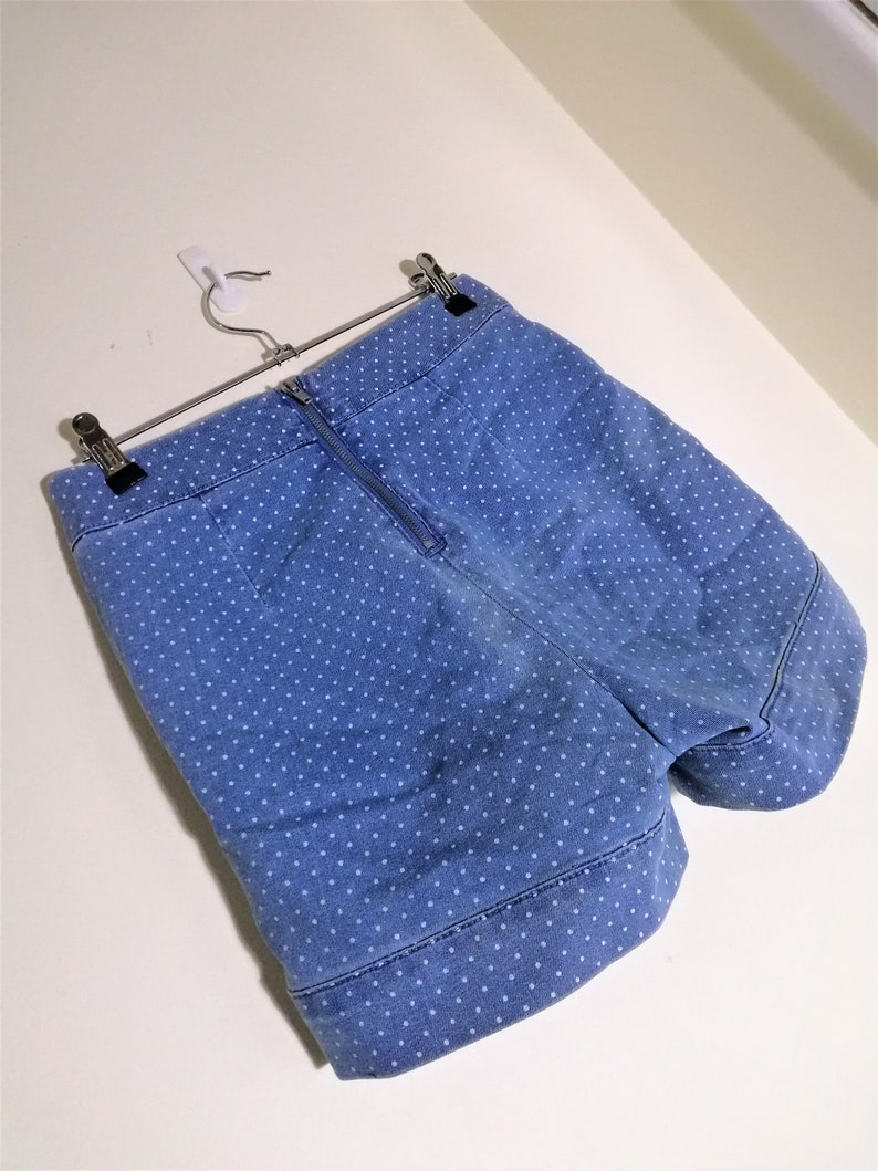 AU 8 Stretchy Jean Mini Shorts w White Polka Dots