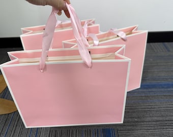 ロゴ入りジュエリー紙袋、ギフトバッグ、カスタム紙袋ロゴ、衣料品商品バッグ、カスタムキャリーバッグ、パーティーウェディングバッグ、リサイクル可能。