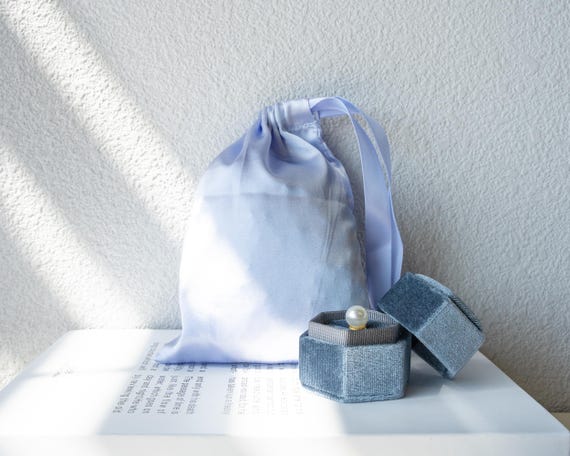 100 pezzi di sacchetti con coulisse in raso personalizzati