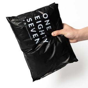 Sobres de polietileno negro mate, bolsas autosellables con logotipo personalizado, bolsas de envío con logotipo, bolsas de regalo, bolsas de envío color crema