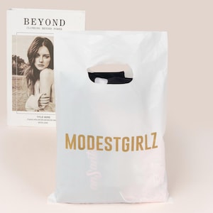 Benutzerdefinierte Die Cut Griff Tasche, Kunststoff-Einkaufstasche, Boutique-Einzelhandel-Tasche, hochwertige Kleidertasche mit Ihrem Logo, Kunststoff-Einkaufstasche Design-Logo