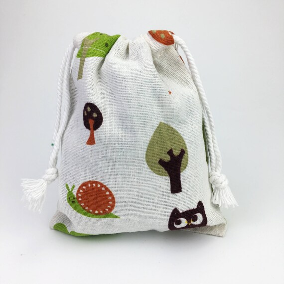 shoe dust bag with drawstring
