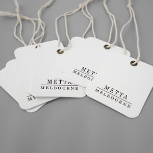 Benutzerdefinierte Hang-Tags, Swing-Tag-Design, quadratische Hang-Tags, benutzerdefiniertes Hang-Tag-Drucklogo, Aufkleber-Hang-Tags, Kleidungsanhänger mit Schnur