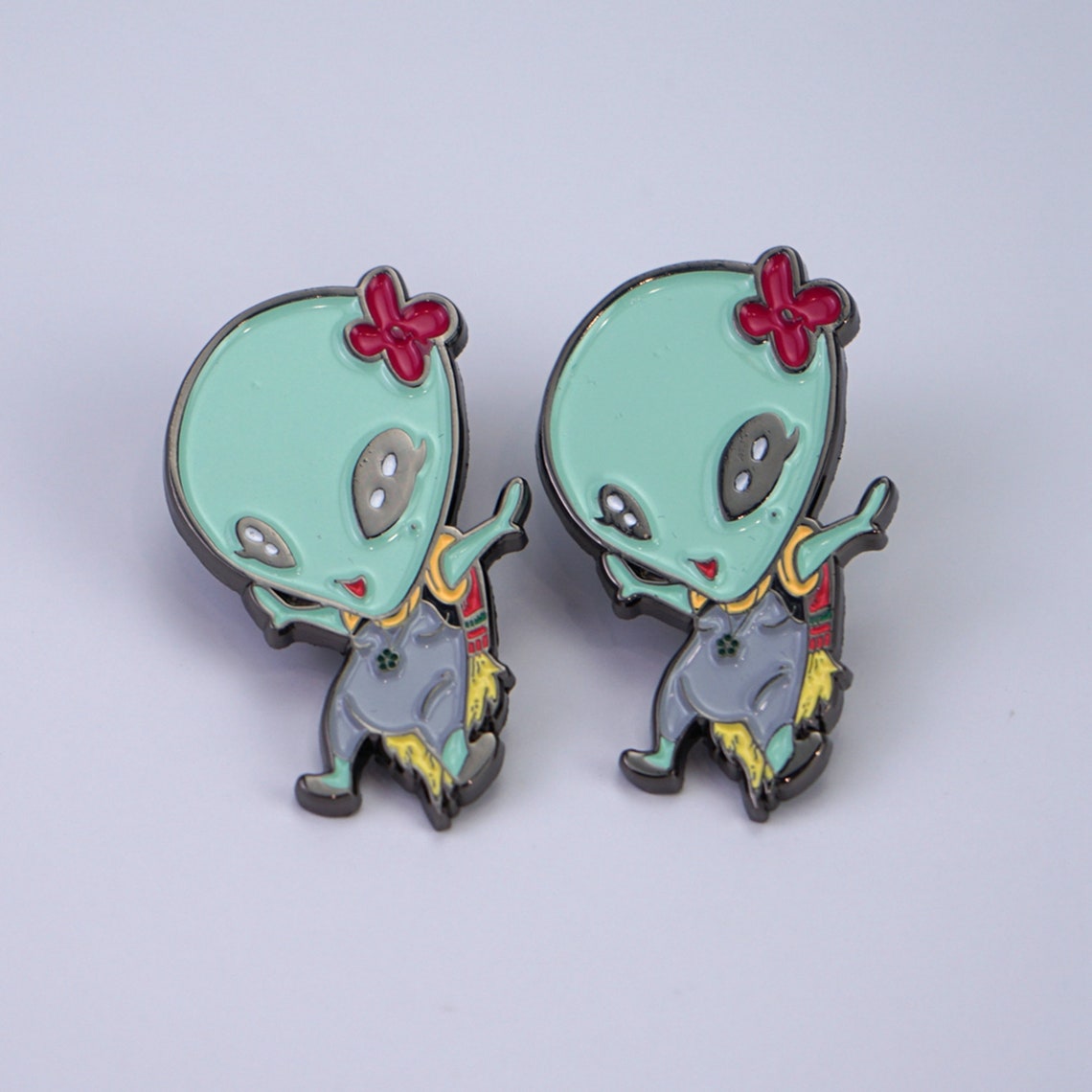 100 Custom Soft Enamel Pin Alien Enamel Pins Pin Badge | Etsy