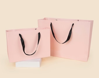 Sac en papier avec logo pour bijoux, sacs cadeaux, logo de sacs en papier personnalisé, sac pour vêtements, sac de transport personnalisé, sac de fête de mariage, recyclable.