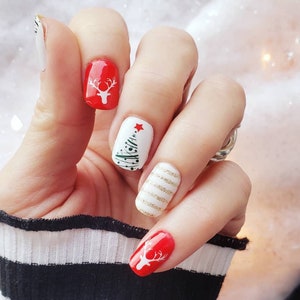 Holiday Cheer | Red and White Christmas Tree Design Nail Wraps