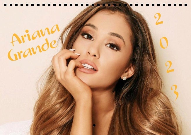 Tour Ariana Grande 2023 Pullover Hoodie Ariana Grande Sweetener