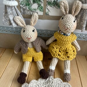 Famille doudou poupée lapin enfant jouet vêtement poupon fait main crochet. Famille Lapinou. image 7