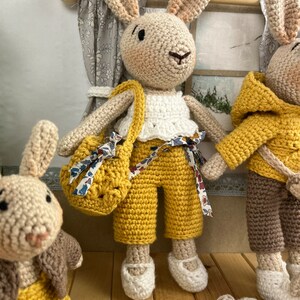 Famille doudou poupée lapin enfant jouet vêtement poupon fait main crochet. Famille Lapinou. image 6