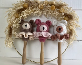 Jouet hochet maracas bois crochet fait main cadeau bébé enfant naissance. Teddy.