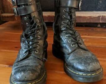 dr martens size 9 mens