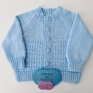 Baby Cardigans PDF Knitting Pattern Designs By Tracy D imagem 4