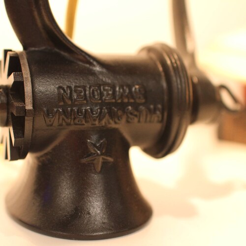 Yvon, shops the chopper lamp