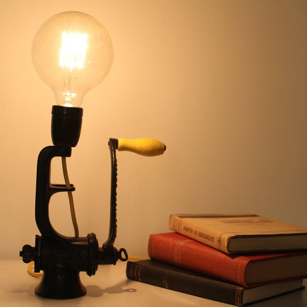 Yvon, la lampe hachoir