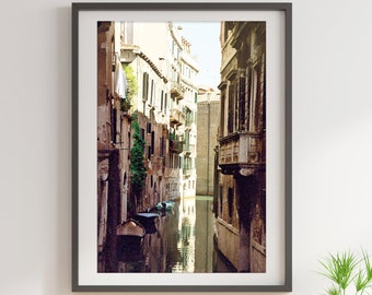 Photography of Italy, Venice, atmosphere in the canals of Venice, home decor, fine art, photo or canvas.