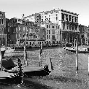 Photography of Italy, Venice, atmosphere in the canals of Venice, home decor, fine art, photo or canvas.