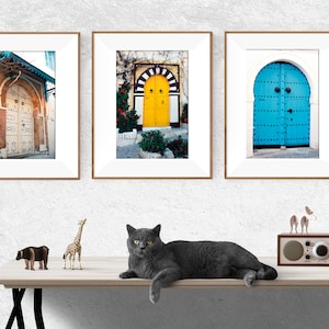 Set of 3 photos of Tunisia, Ambiance in Sidi Bou Saïd, delivered without frames, wall art, fine art, color or black and white photos.