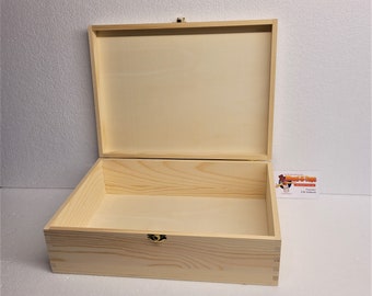 A4 wooden box suitable for documents or up to 38 cassettes